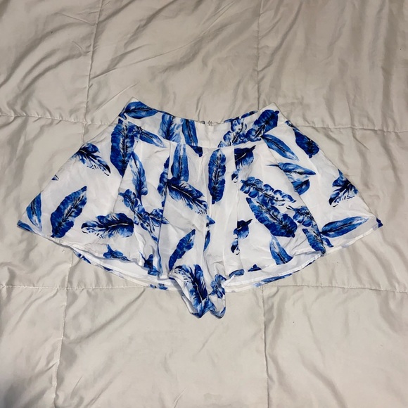 Forever 21 XS floral shorts - Picture 1 of 6